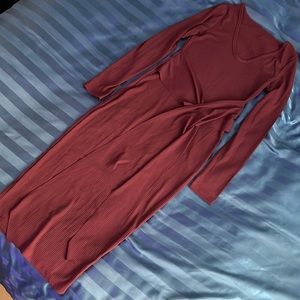 Small burgundy V neck maxi dress with tie belt